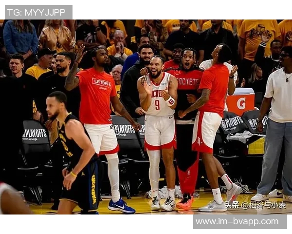 半场战报巴特勒与狄龙对决精彩纷呈库里与布克默默助阵表现平平