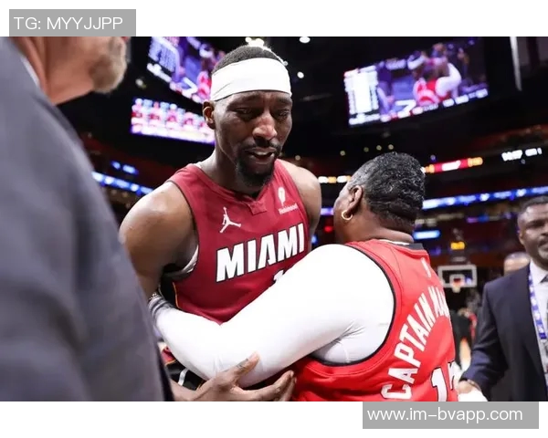 阿德巴约力挺希罗强调球队团结反对外界指责与抨击